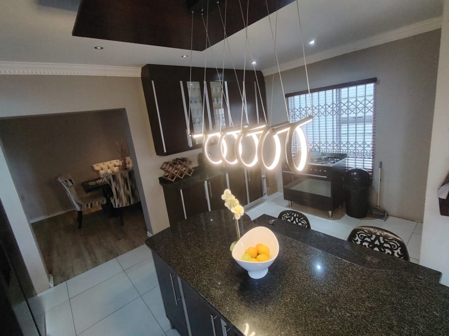 4 Bedroom Property for Sale in Nahoon Valley Park Eastern Cape